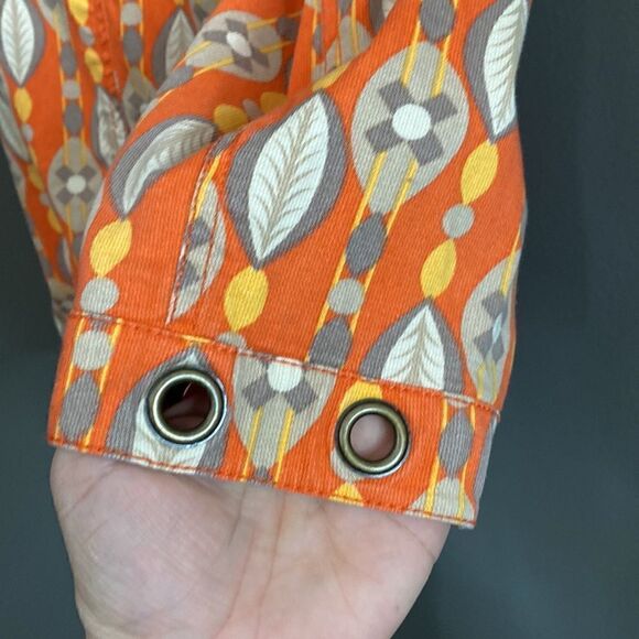 Multiples Patterned Cropped Sleeve Jacket Large Grommet Details - Picture 8 of 14